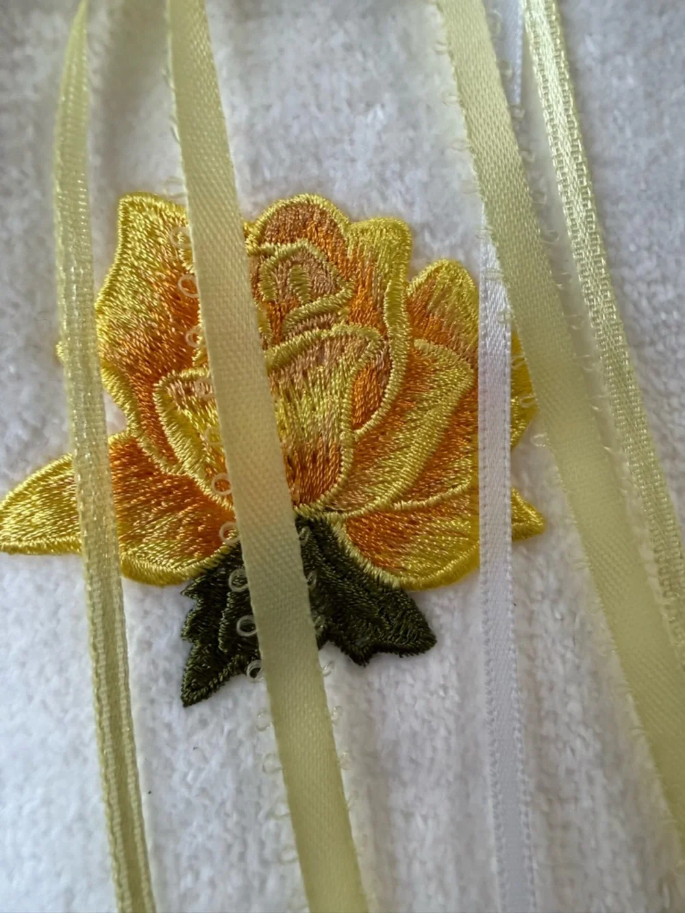 🌼 Hand Crafted Yellow Rose Embroidered Lace Hand Towel & Toilet Paper Holder 🌼